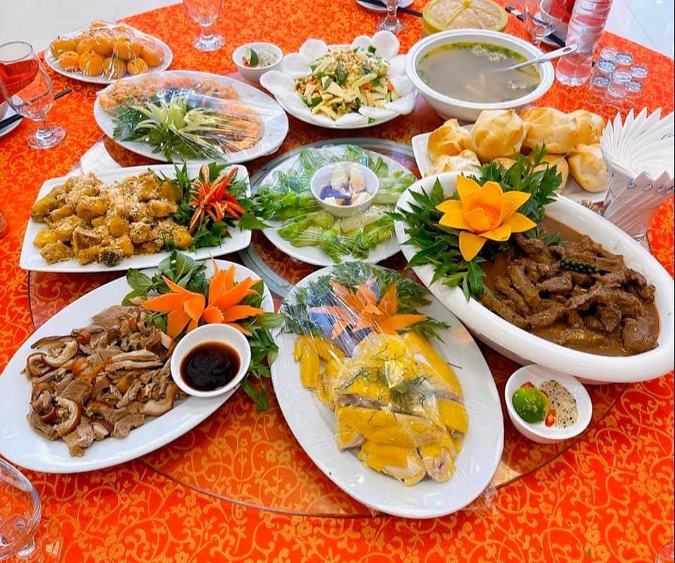 Một số món ăn tại Nhà hàng