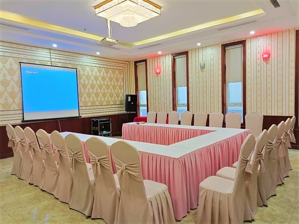Nhà hàng khách sạn