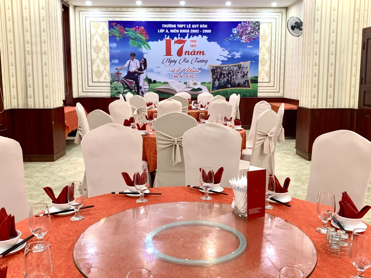Nhà hàng khách sạn